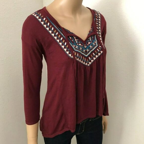 NWT Hollister Womens Shine Embroidered Peasant Top Size XS Shirt Burgundy - Picture 3 of 4